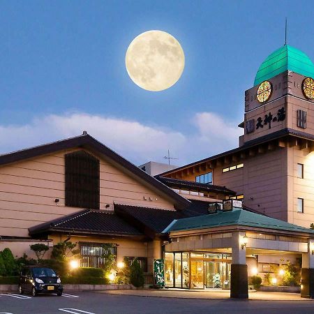 Awara Onsen Hot Spring Koubou Gurabaatei Hotel Bagian luar foto