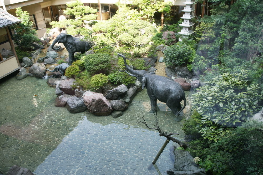 Awara Onsen Hot Spring Koubou Gurabaatei Hotel Bagian luar foto