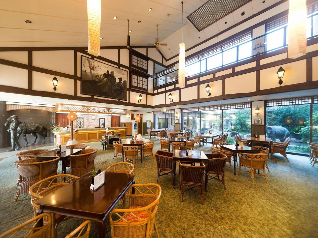 Awara Onsen Hot Spring Koubou Gurabaatei Hotel Bagian luar foto