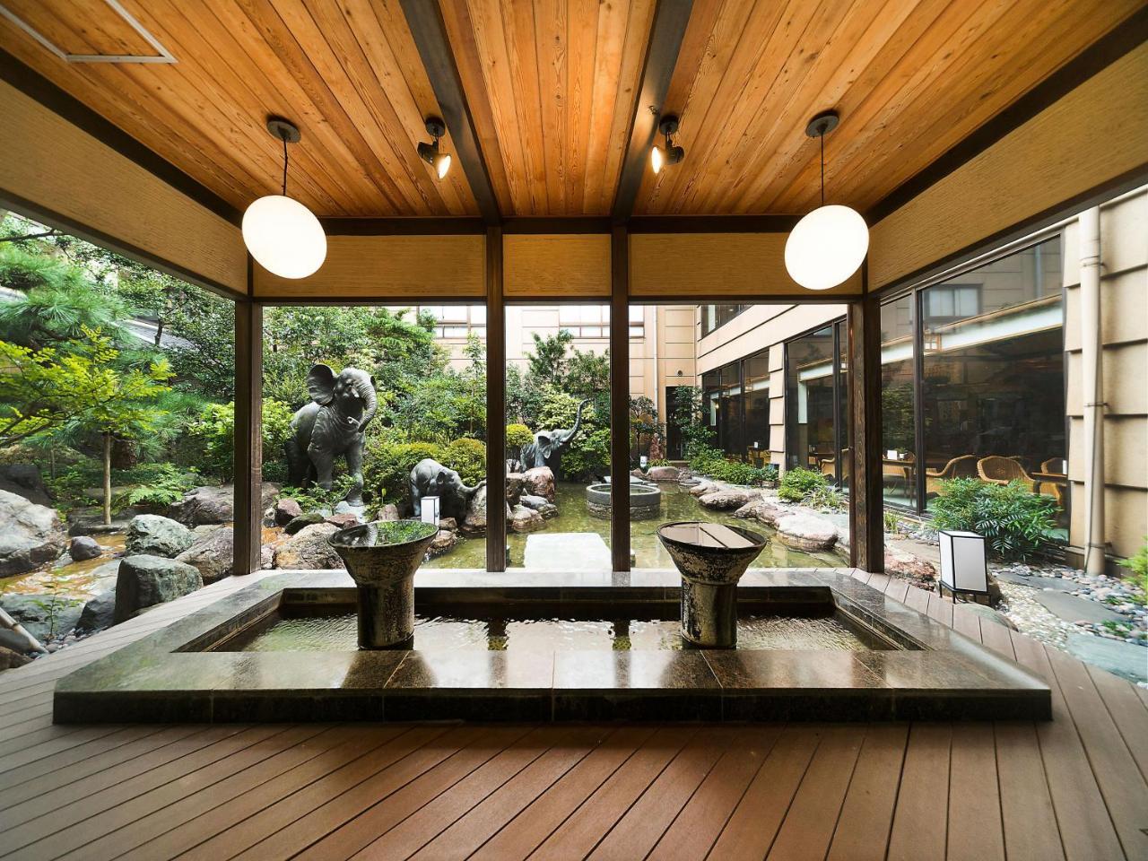 Awara Onsen Hot Spring Koubou Gurabaatei Hotel Bagian luar foto