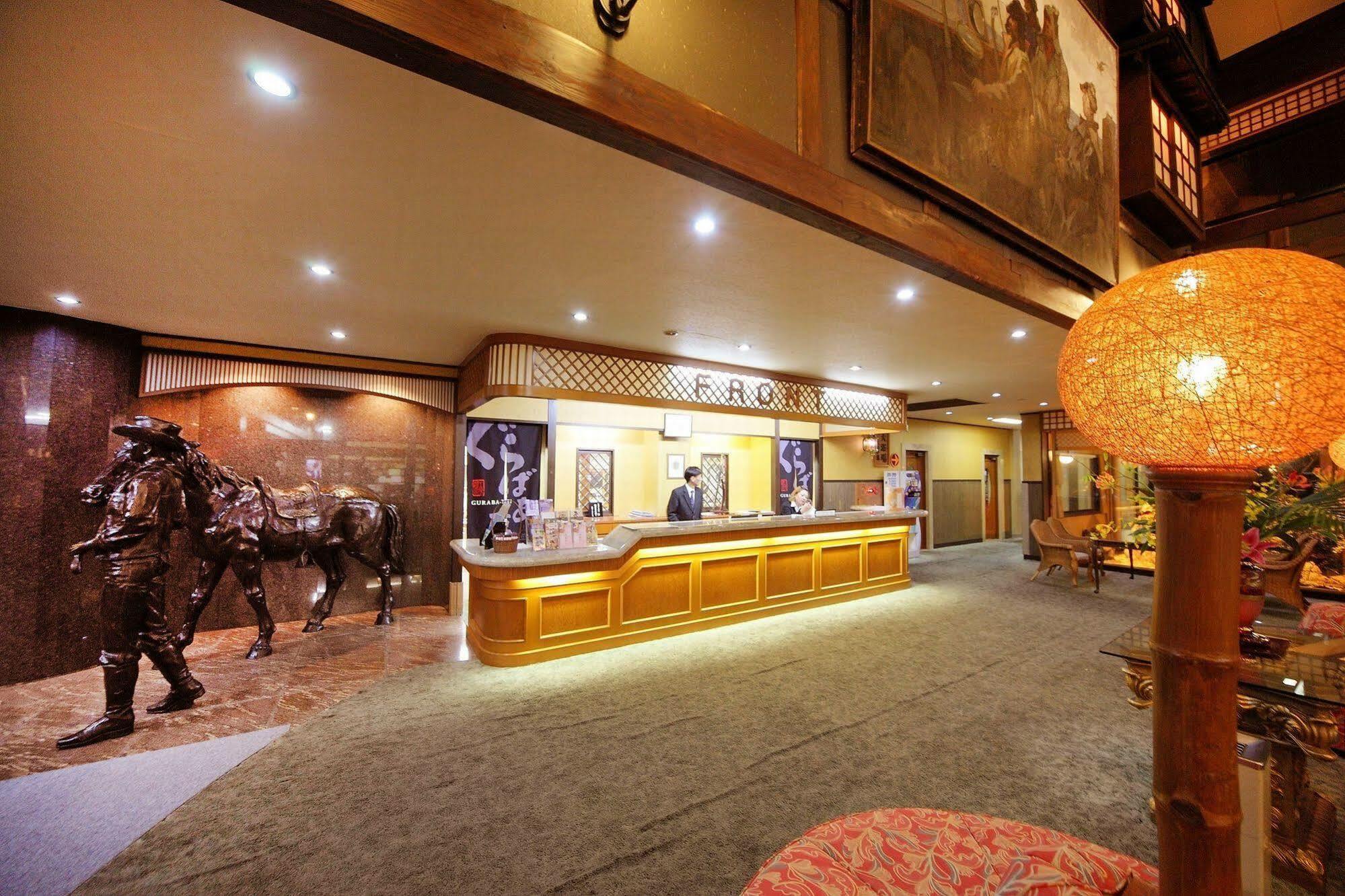 Awara Onsen Hot Spring Koubou Gurabaatei Hotel Bagian luar foto